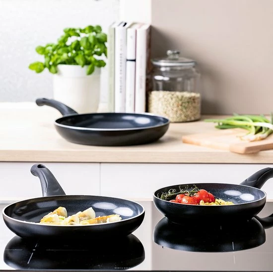 Aanbiedingen π₯ BK Brilliant Koekenpannenset 20, 24 En 28 Cm π₯° 2 Aanbiedingen π₯ BK Brilliant Koekenpannenset 20, 24 En 28 Cm π₯° - Afbeelding 2